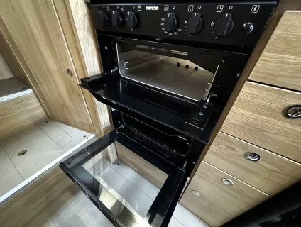 Elddis Majestic 194  2021