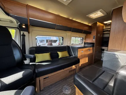 Auto-Trail V-Line 600  2015