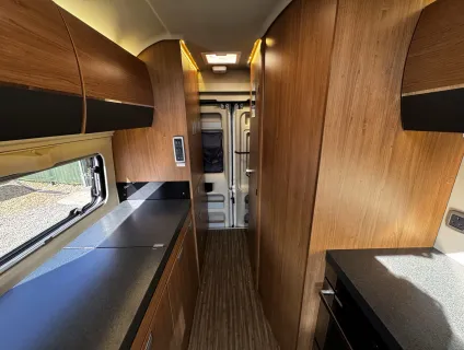 Auto-Trail V-Line 600  2015