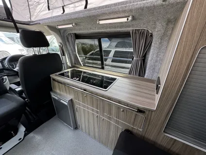 Volkswagen T6 Highline Funky Dubz  2018