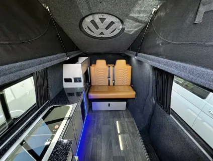 Volkswagen T5.1 LWB  2012