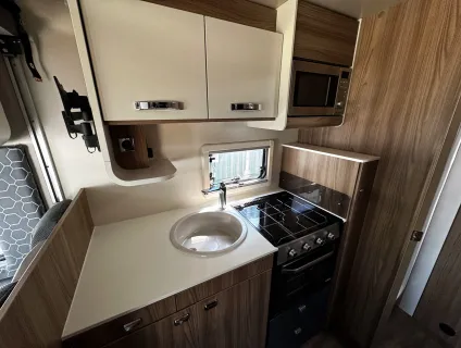 Swift Escape 614  2018