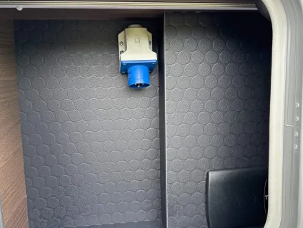 Adria  Matrix Supreme MB 670 DC 2024