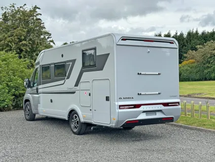 Adria  Compact Supreme DL 2026