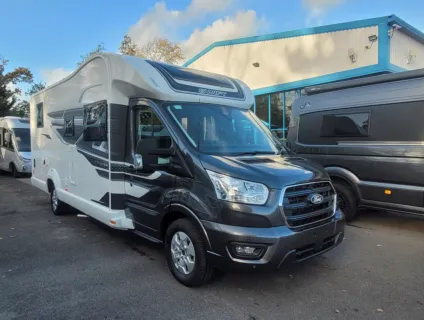 Swift Voyager 584 