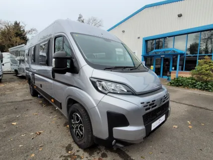 Autotrail Expedition 68 XL 