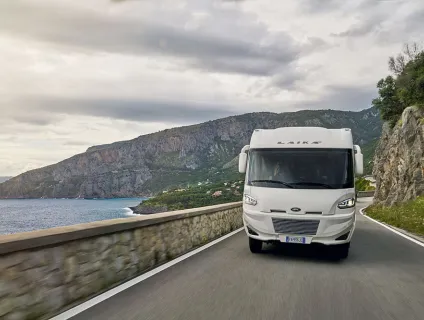Kreos_Motorhomes-exterior-17021
