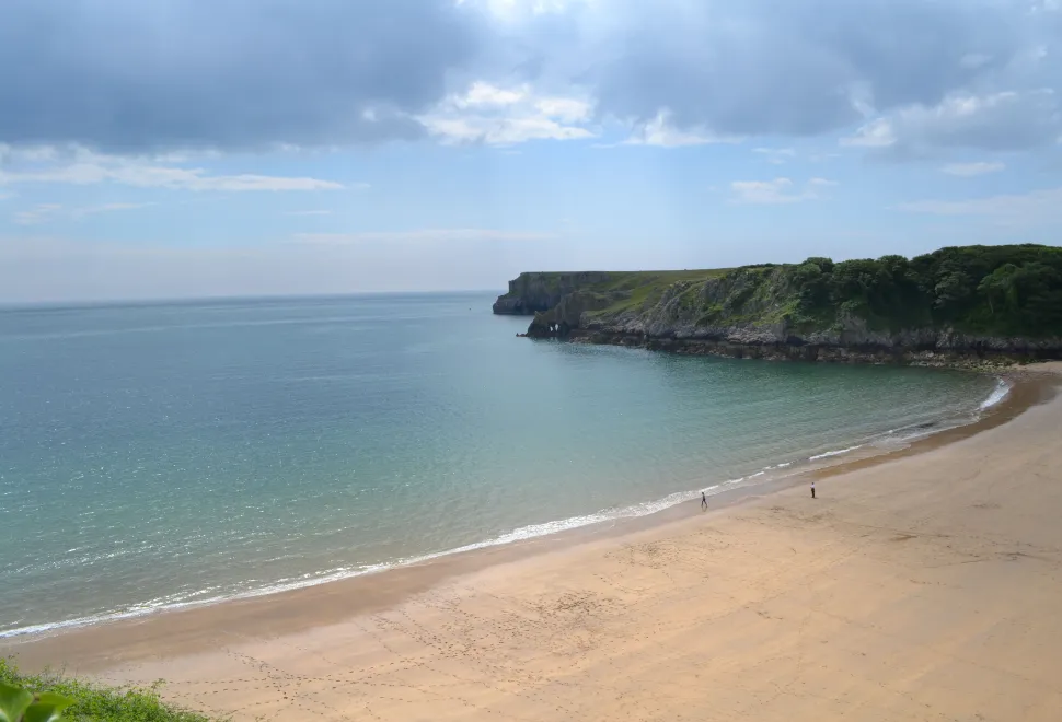 Barafundle contains some picturesque ruins alongside the beach