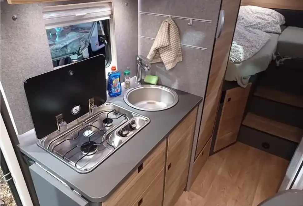 Dethleffs Globebus Performance 4x4 low-profile motorhome kitchen