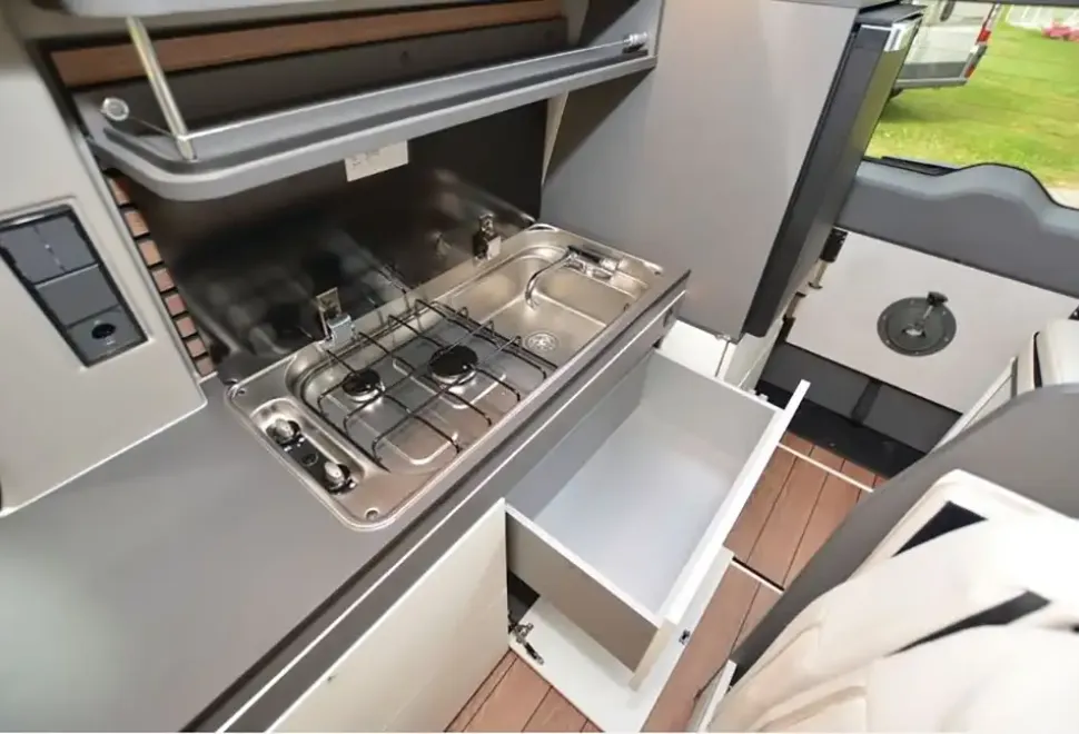 Dreamer Cap Land rising roof campervan kitchen