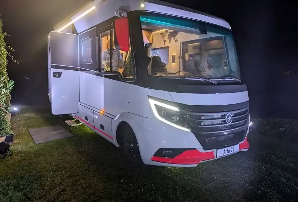 Niesmann + Bischoff Arto 78 A-class motorhome
