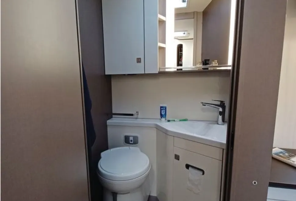 Burstner lyseo sovereign collection 744 low-profile motorhome washroom