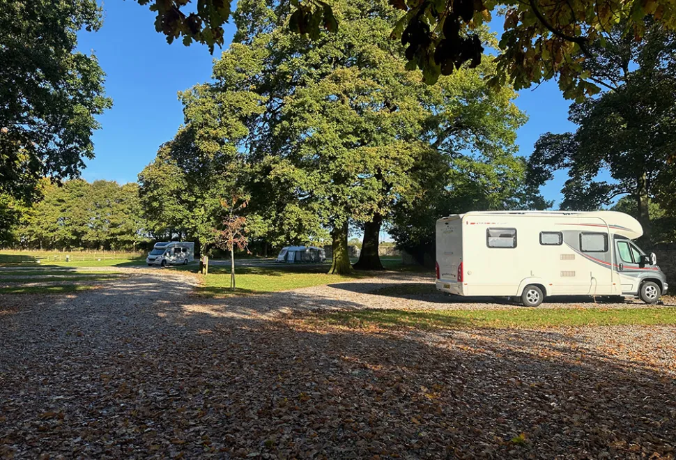 castle-howard-lakeside-campsite-image-10