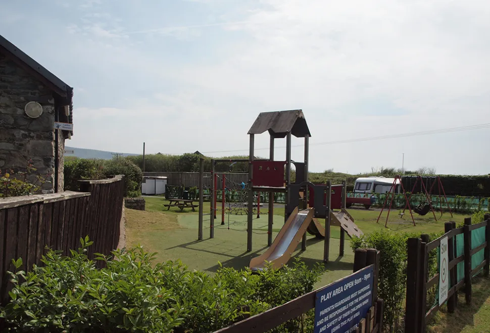 hendre-mynach-campsite-image-5