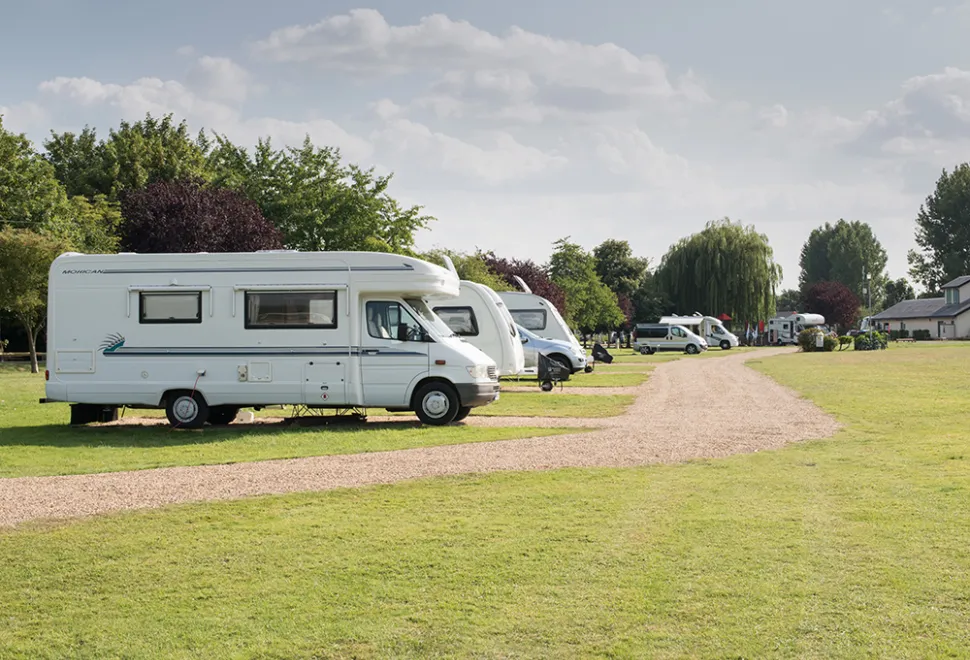 lee-valley-dobbs-weir-campsite-image-3