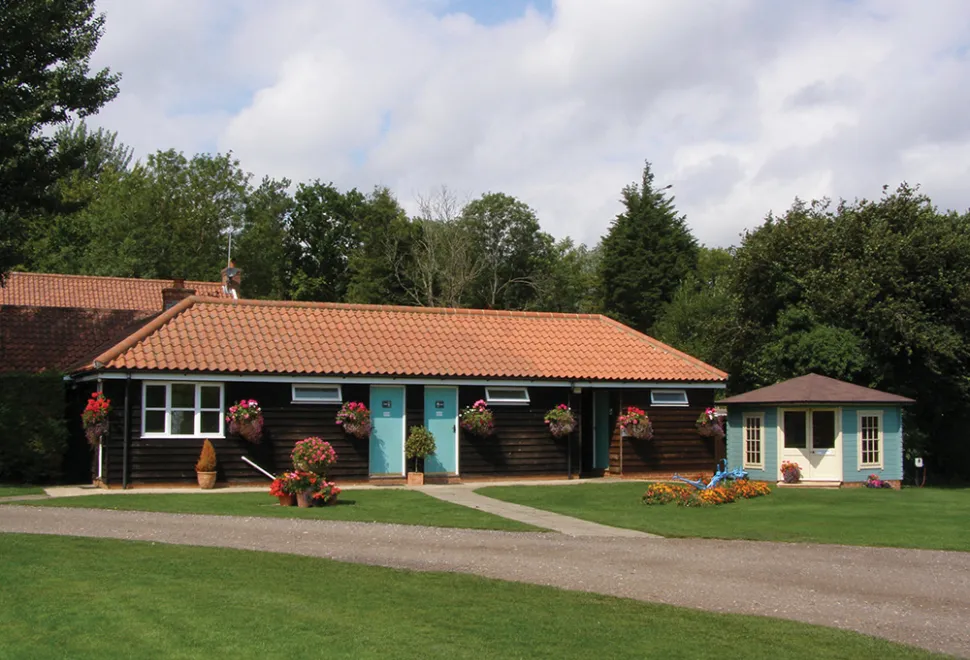 run-cottage-campsite-image-6