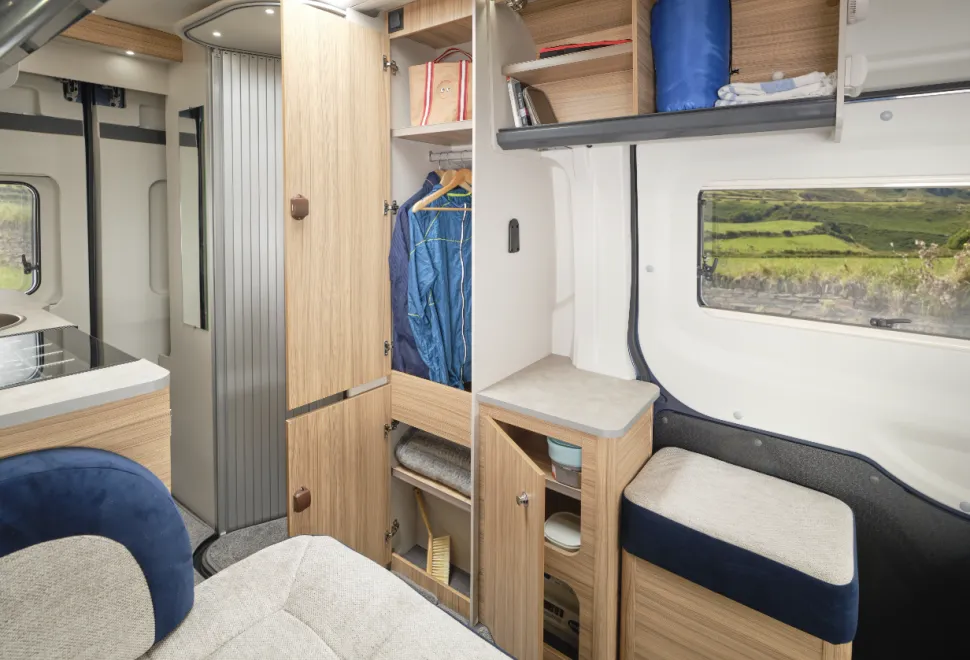Inside the Bailey Endeavour B63