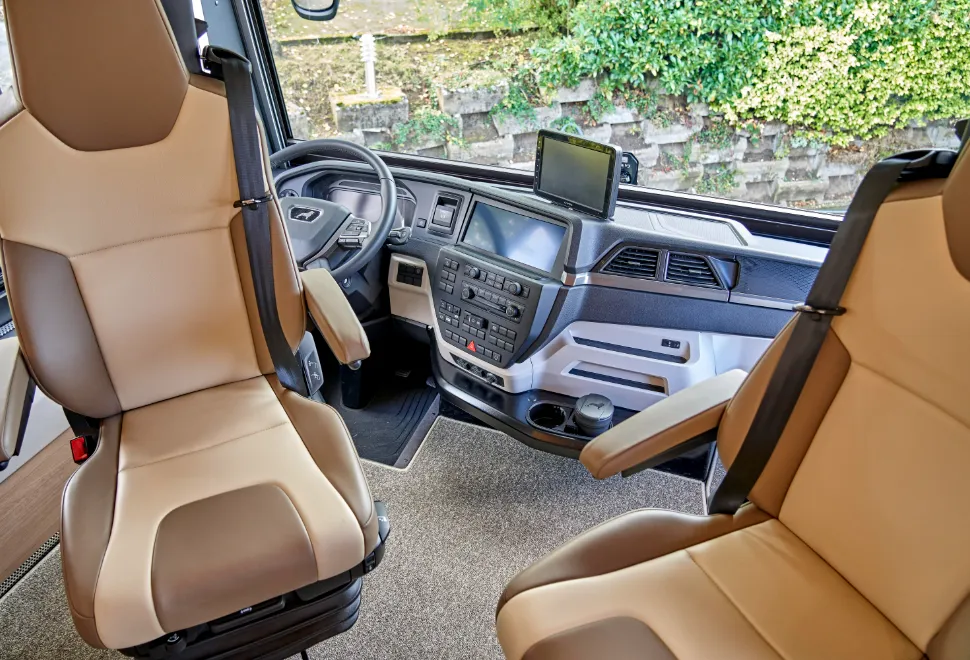 The MAN cab in the PhoeniX Top Liner 9000 BMLX