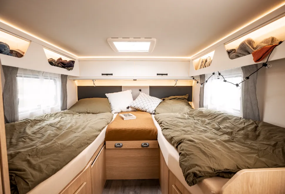 Rear single beds