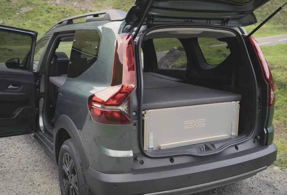 Packing away the Dacia Jogger Sleep Pack