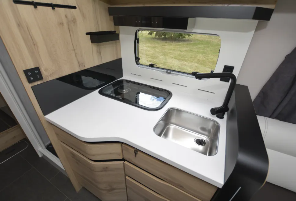 Le Voyageur Héritage LVXH 7.6 GJF kitchen