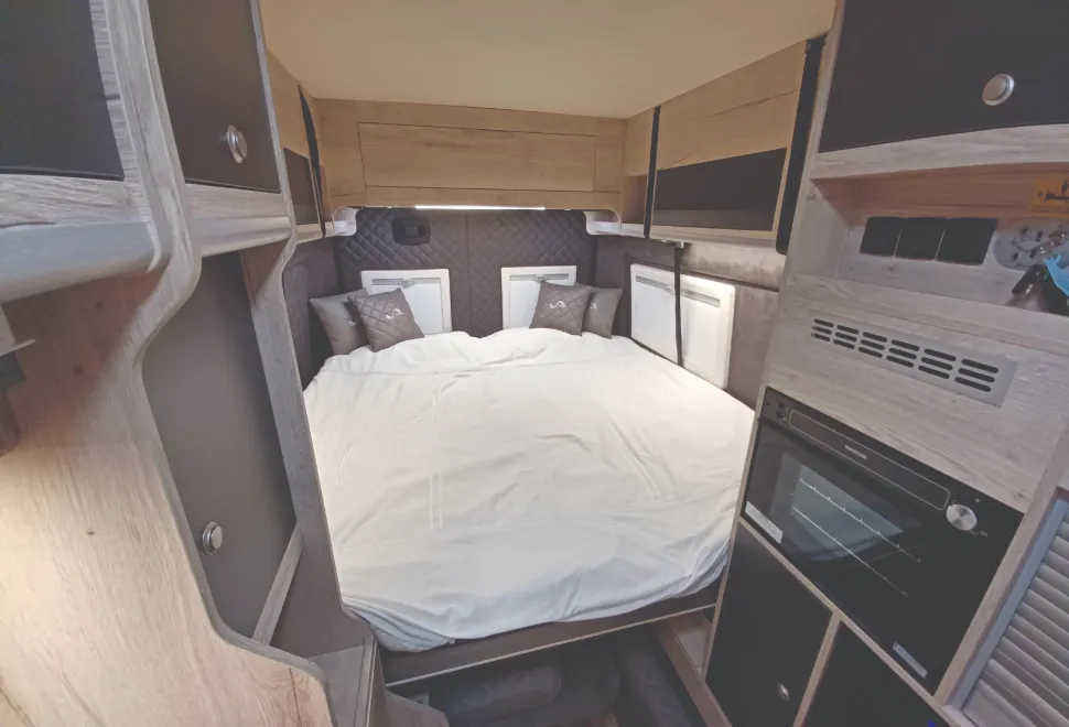 Mega Mobil Lounge 640 bed