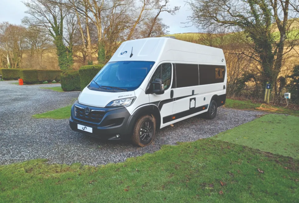 Mega Mobil Lounge 640