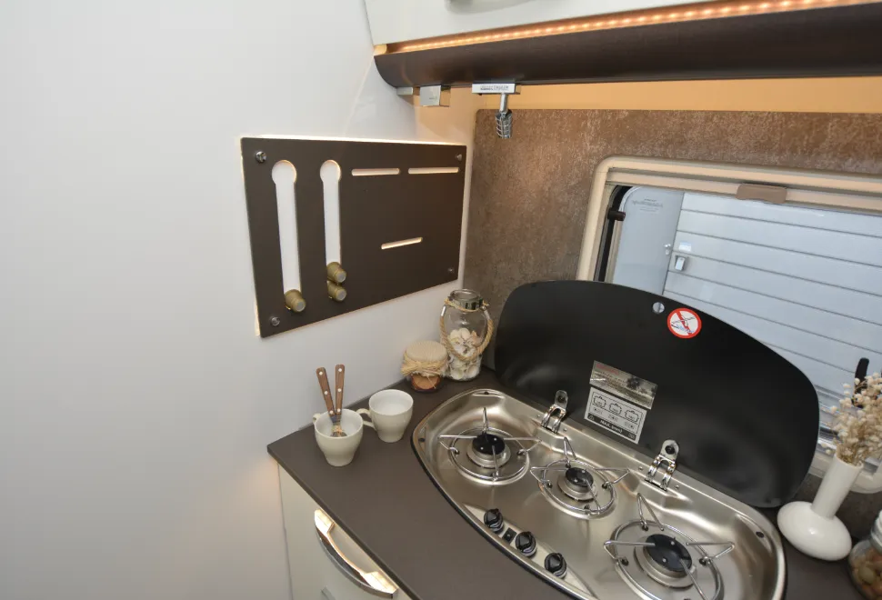 Bürstner Lyseo TD 594 Harmony Line kitchen