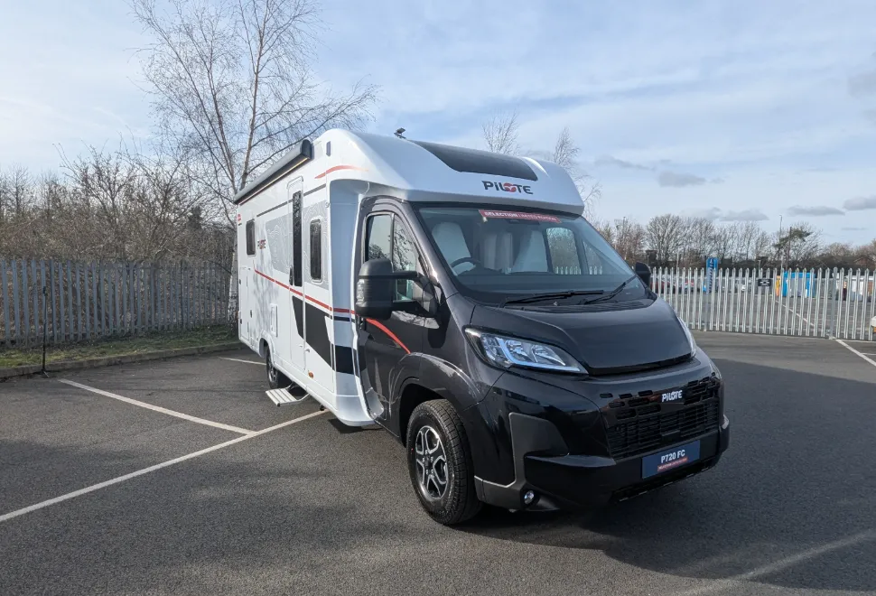 The Pilote Selection Edition low profile has a black cab and matching awning
