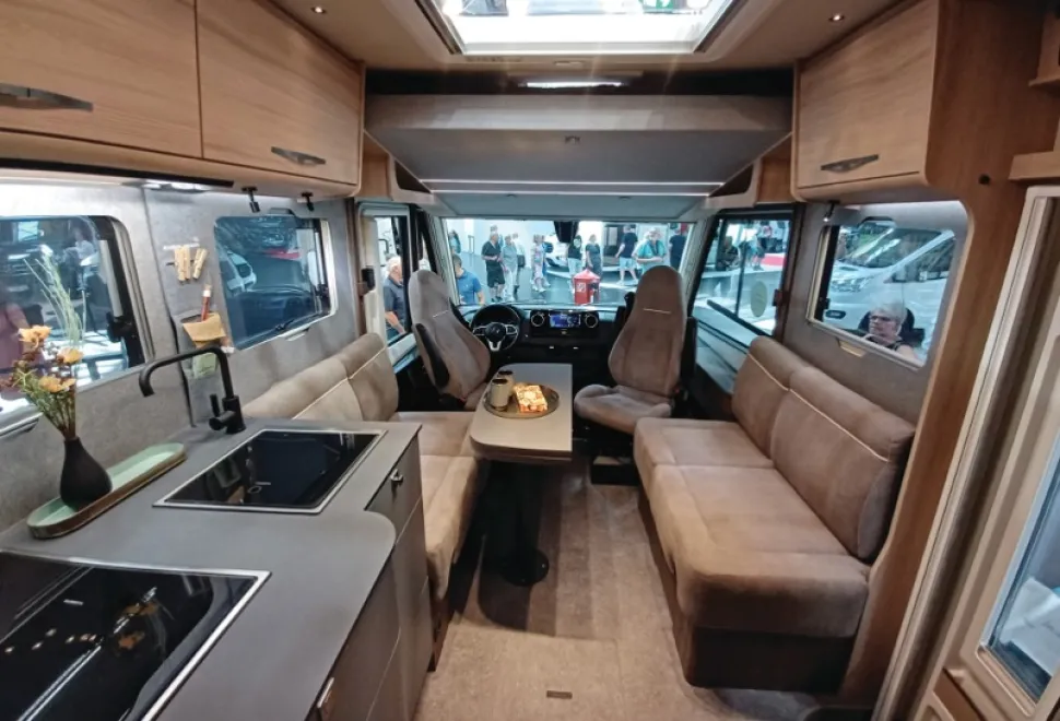 Inside the Eura Mobil Integra Line GT IL726EF