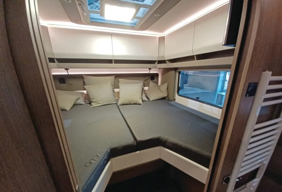 The bedroom inside the Morelo Loft Premium 86 LB