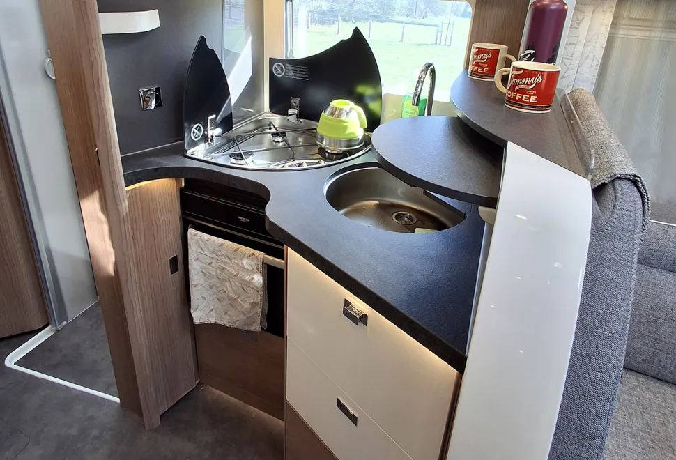 Malibu T450 RB-LE Lightweight - kitchen