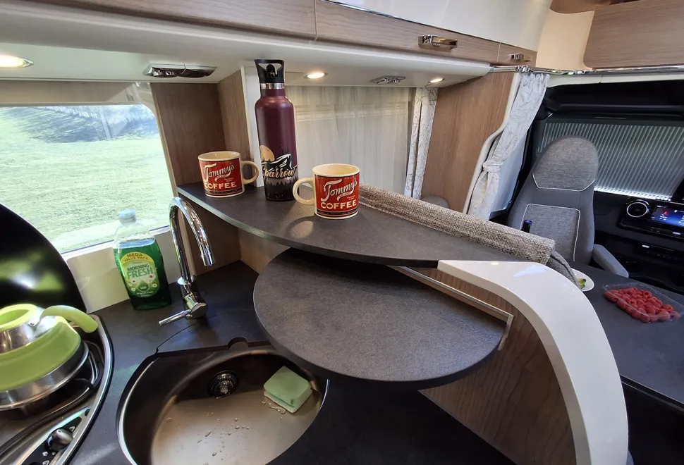 Malibu T450 RB-LE Lightweight - useful extra kitchen worktop