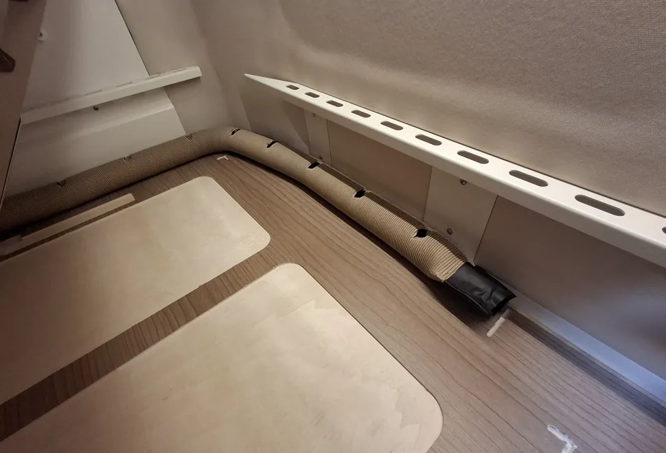 Malibu T450 RB-LE Lightweight - heating ducts with holes for a more even spread of heat