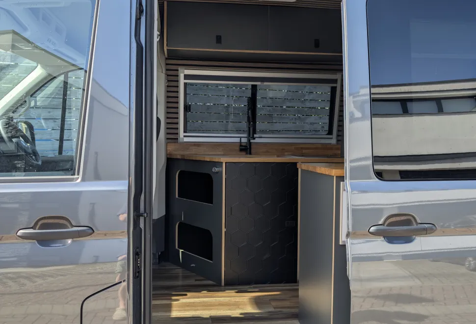  2022 LWB VW Crafter