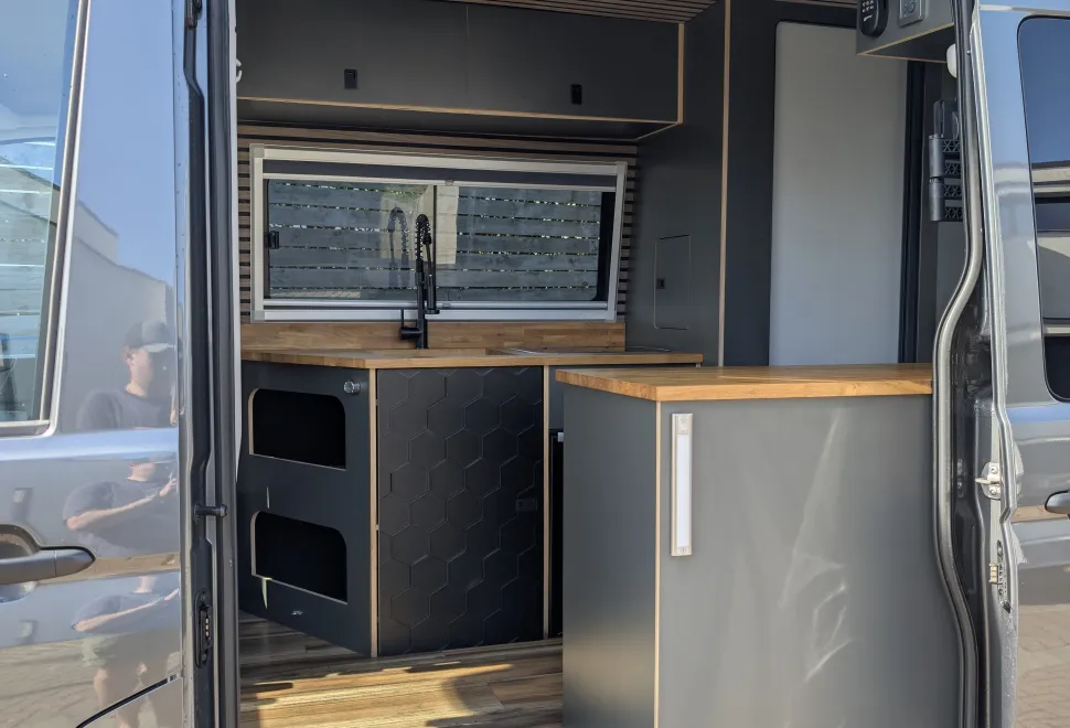  2022 LWB VW Crafter