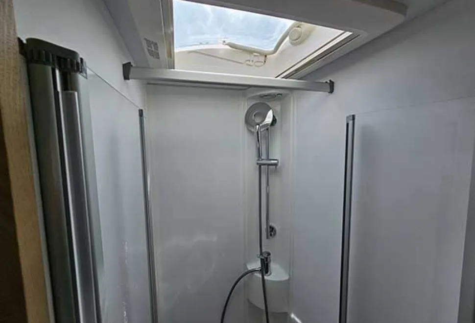 Adria Coral 60 Years Selection shower
