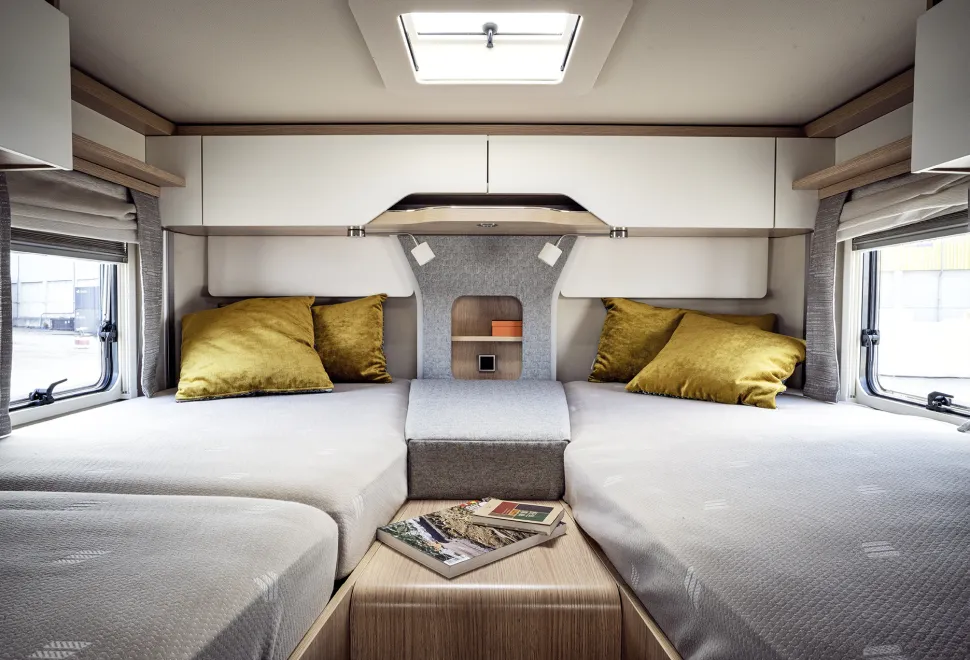 Hymer B-Clas Master Line I single beds