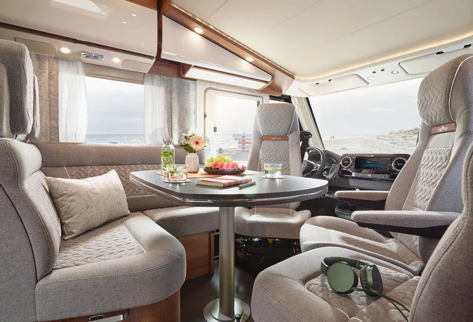 Carthago C2-tourer 1 147 RB-LE L lounge