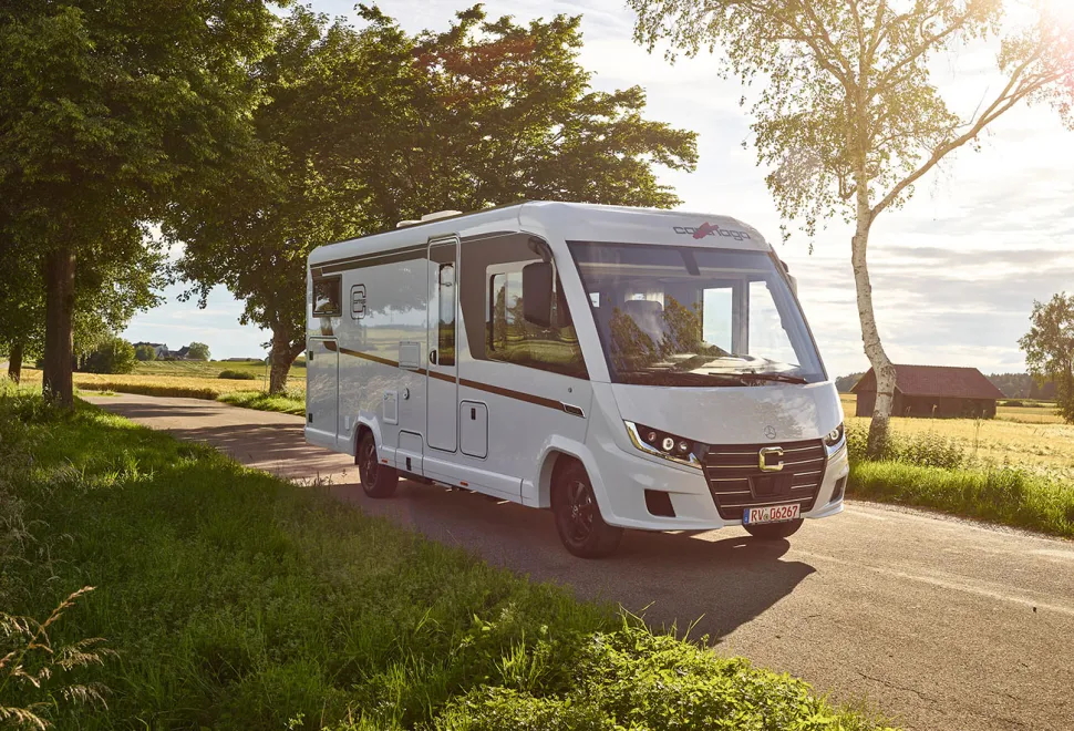 Carthago C2-tourer 1 147 RB-LE L exterior front three quarters