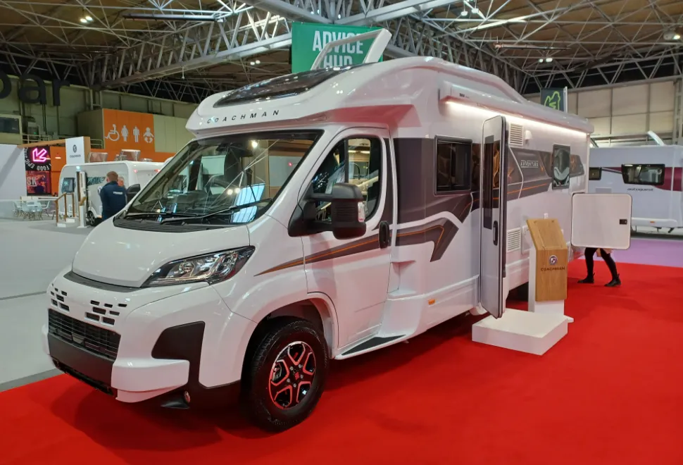 The Coachman Avventura 545