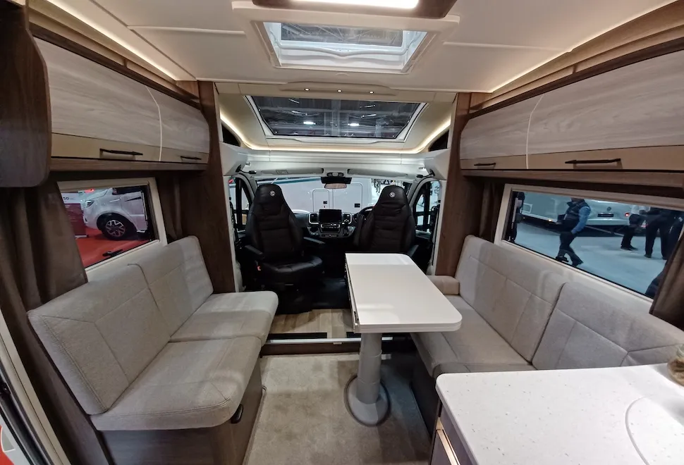 Inside the Coachman Avventura 545