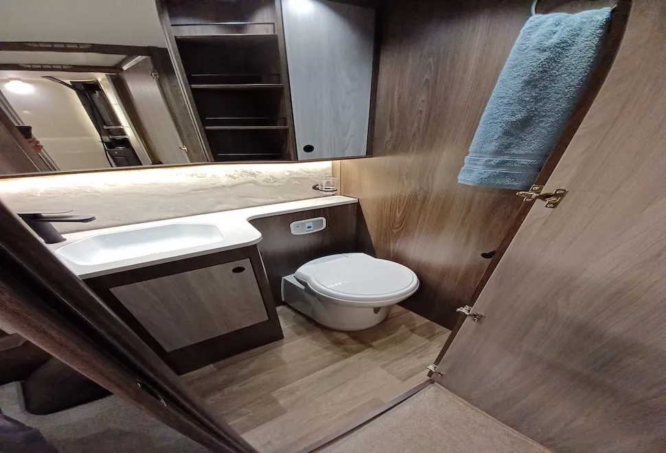 The washroom inside the Coachman Avventura 545