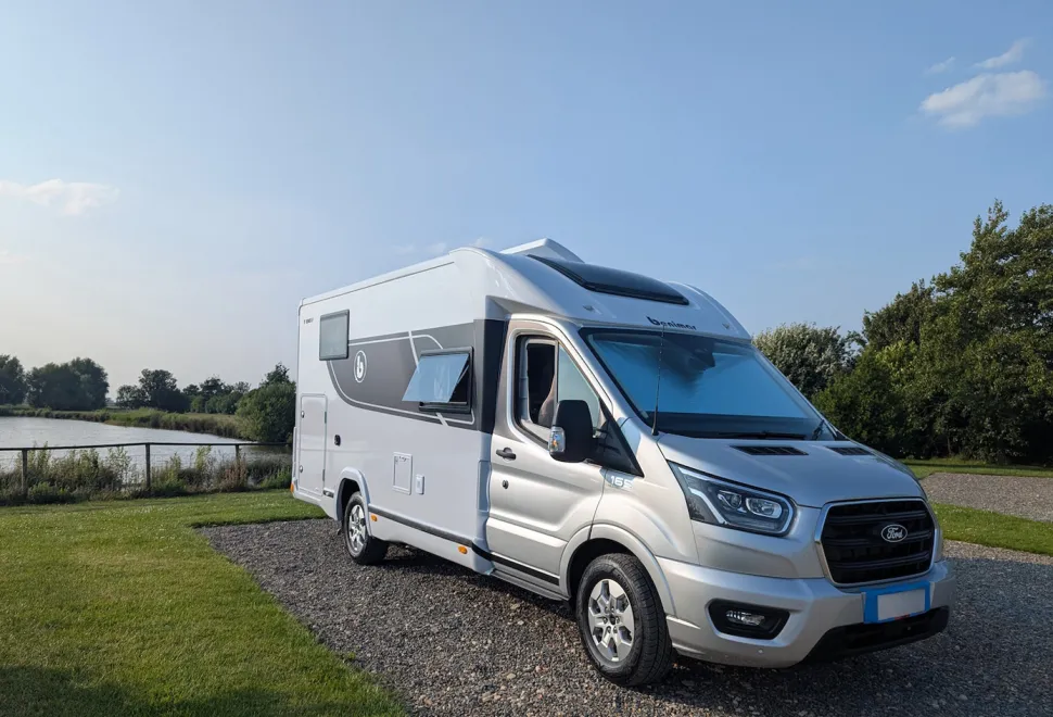 Benimar Tessoro T861 exterior