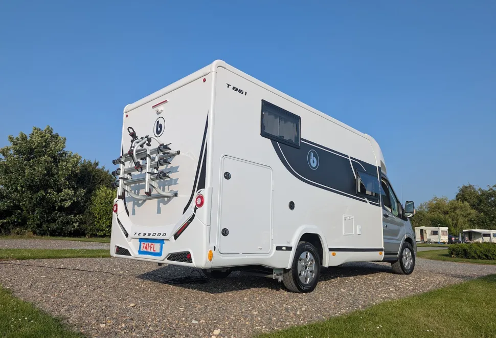 Benimar Tessoro T861 exterior rear