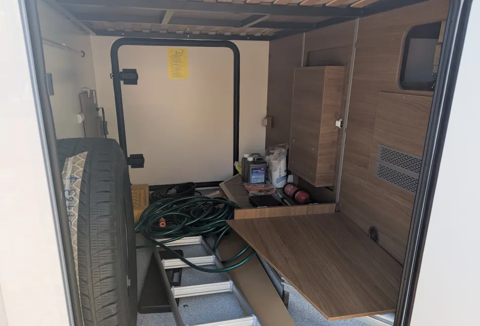 Benimar Tessoro T861 garage