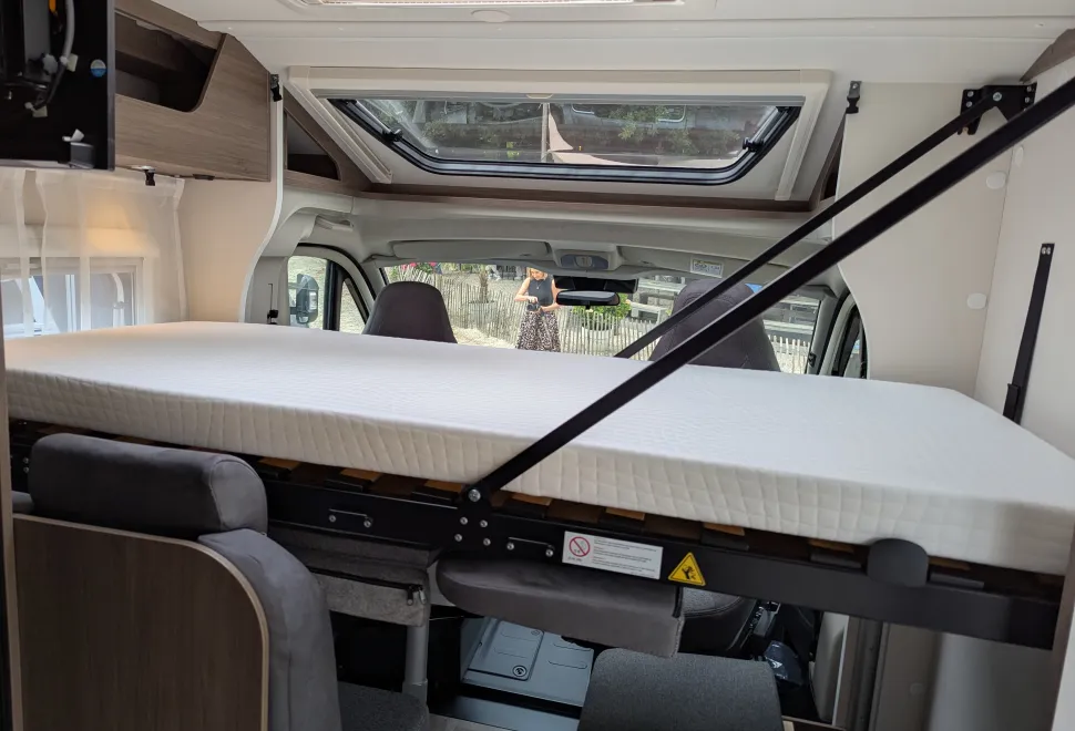 Carado V347 fold down bed