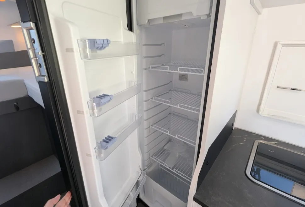 Etrusco A 6.9 SB 2026 motorhome fridge