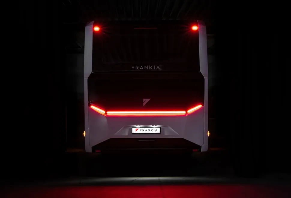 Smart rear lights and angular lines: Frankia Noctra Cruiser 7.6L