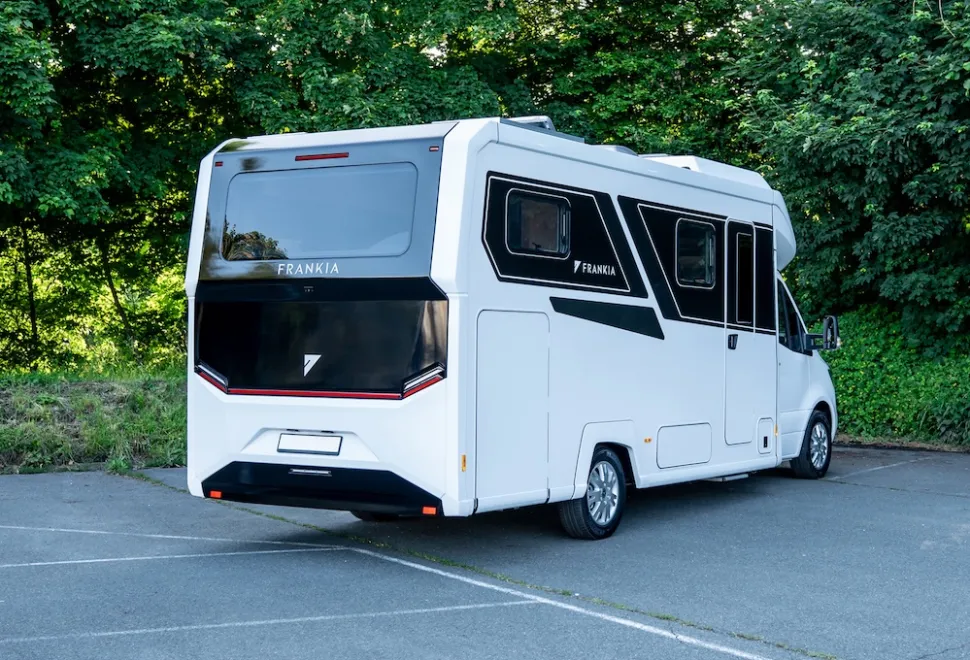 Frankia Noctra Cruiser 7.6L exterior showing rear angles